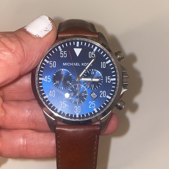 Gorgeous Michael Kors watch ❤️🥰🥰🤗🤗😘👌 - Picture 2 of 9